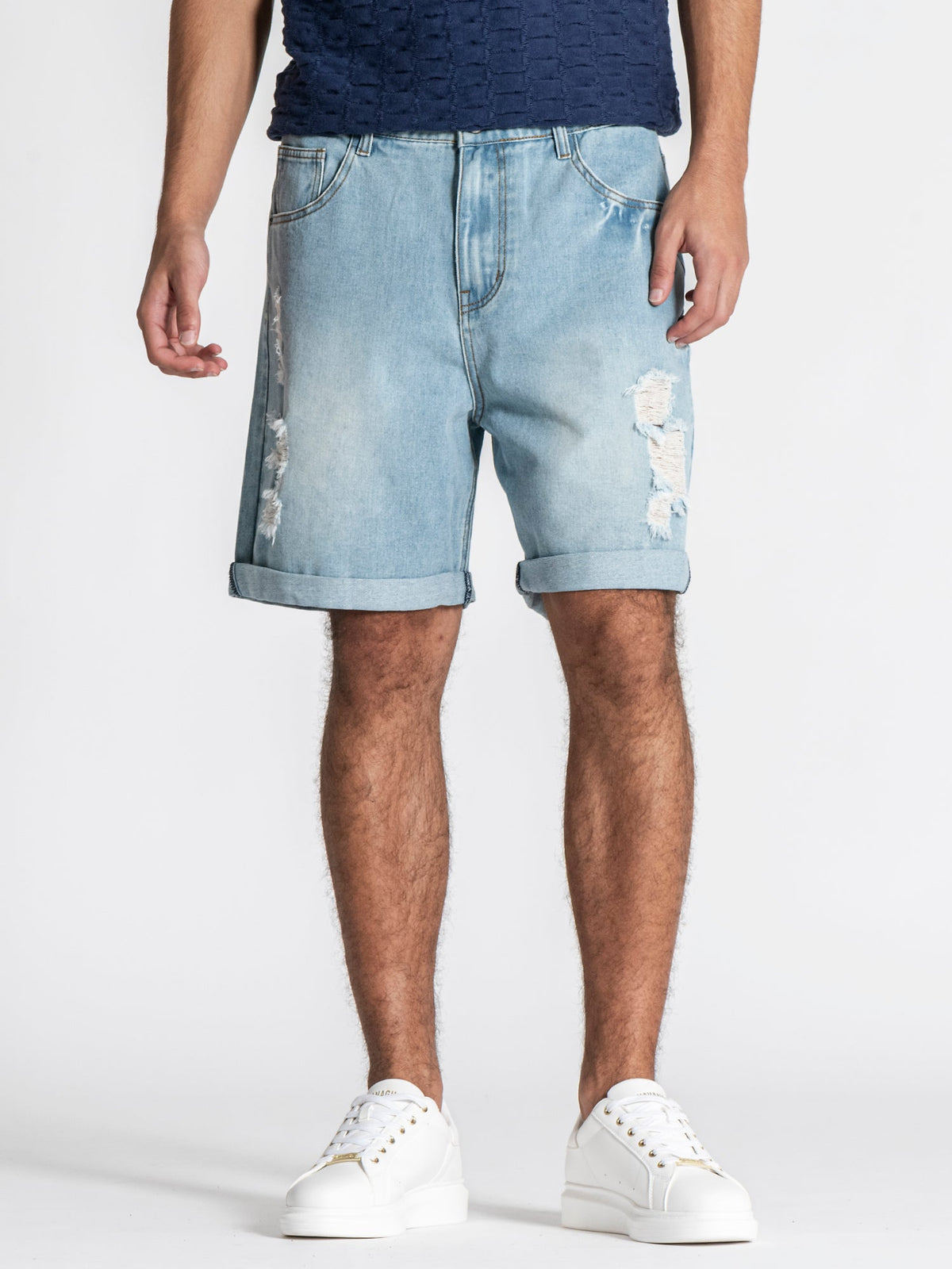 shorts / Light Blue Fray Denim Shorts