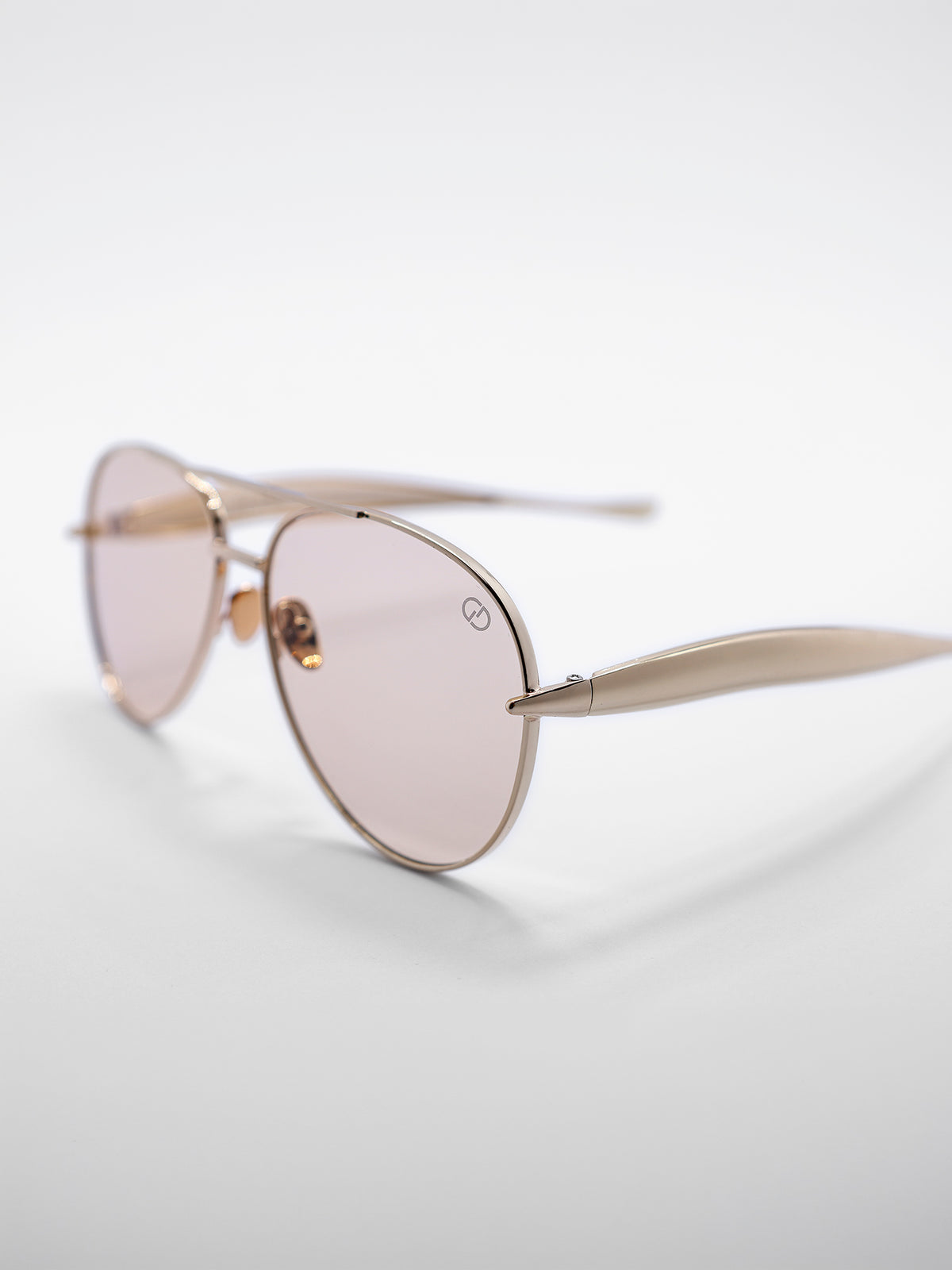 sunglasses / Beige Elura Sunglasses