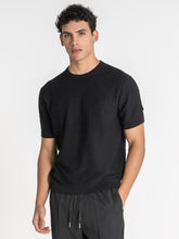 t-shirts / Black Uneven Knit Tee
