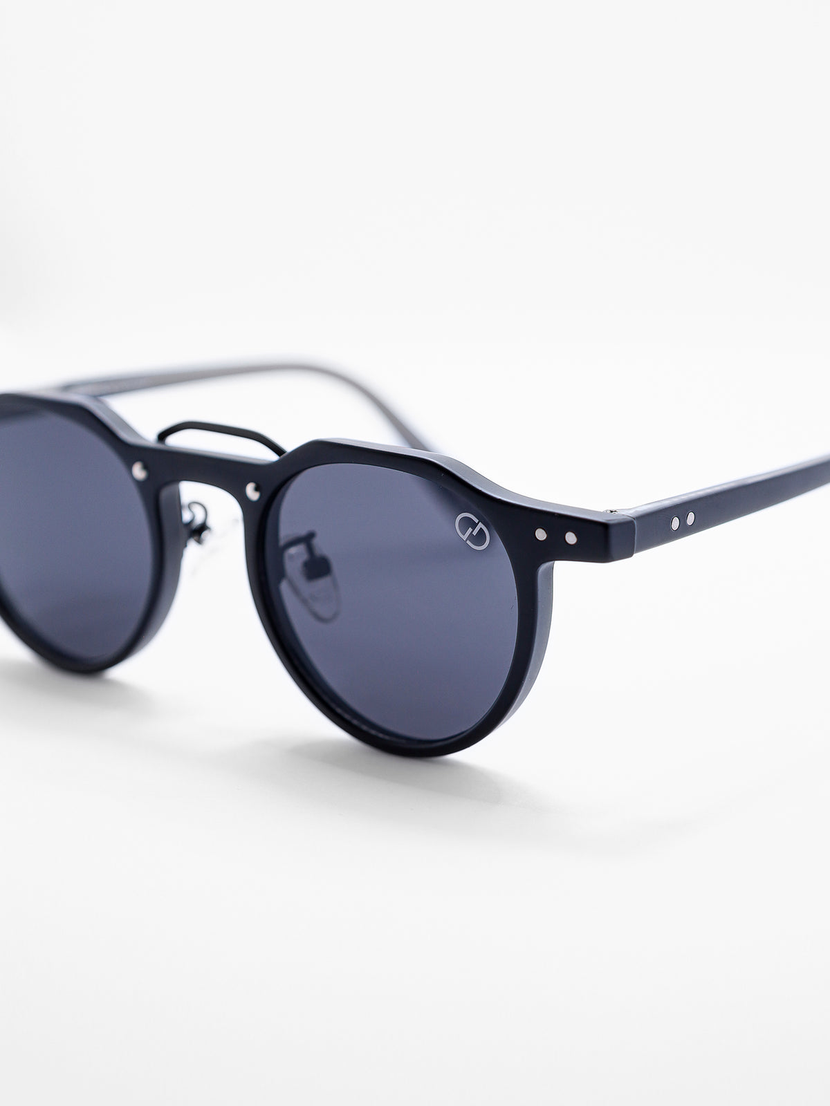 sunglasses / Black Azora Sunglasses