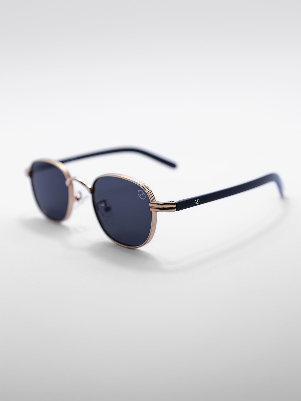 sunglasses / Black Auryn Sunglasses