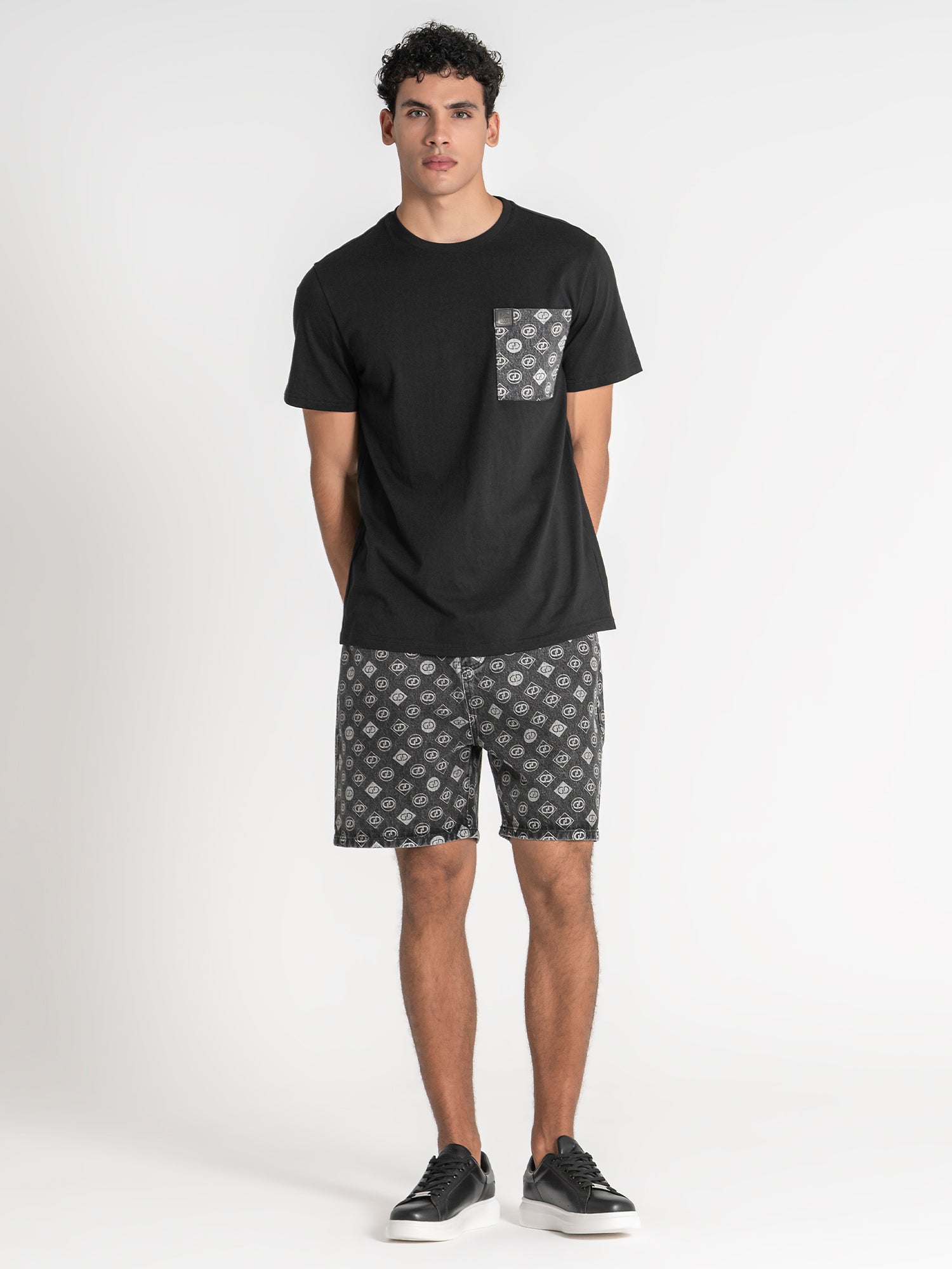 t-shirts / Black GG Pocket Tee