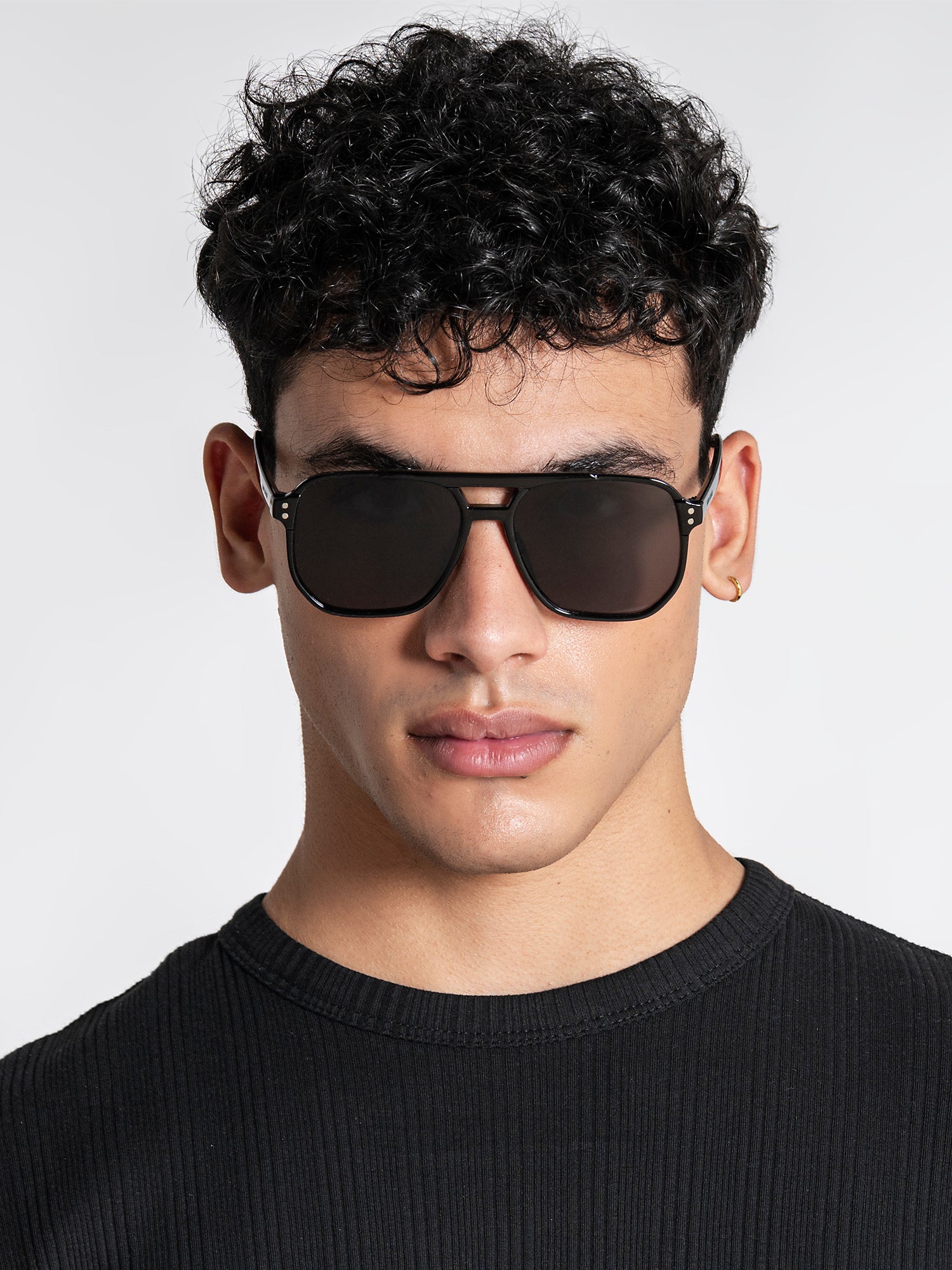 sunglasses / Black Pilot Sunglasses