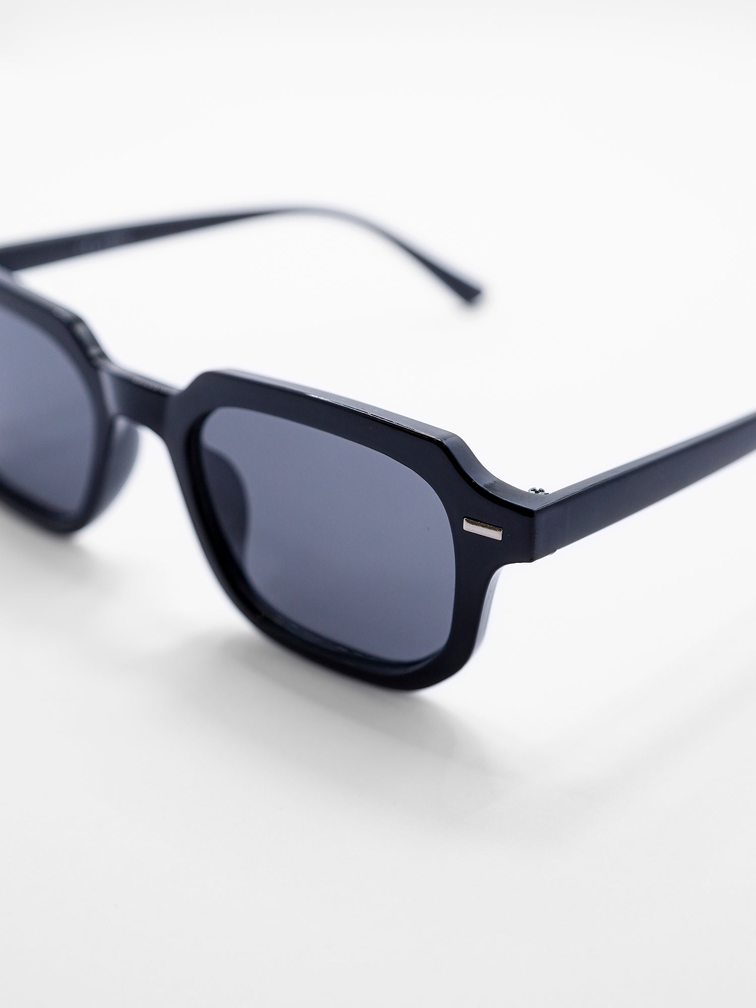 sunglasses / Black Lior Sunglasses