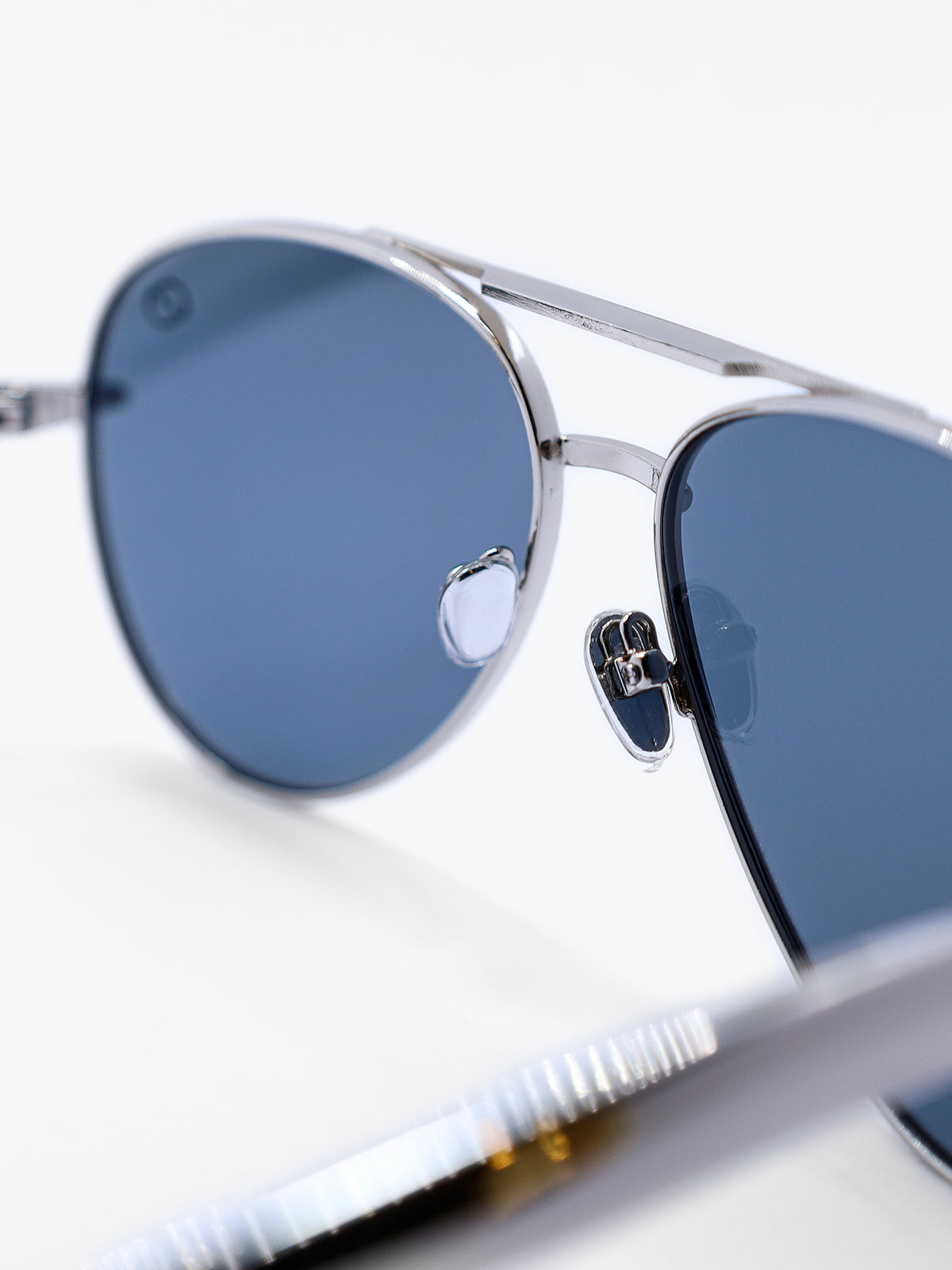 sunglasses / Grey Elura Sunglasses