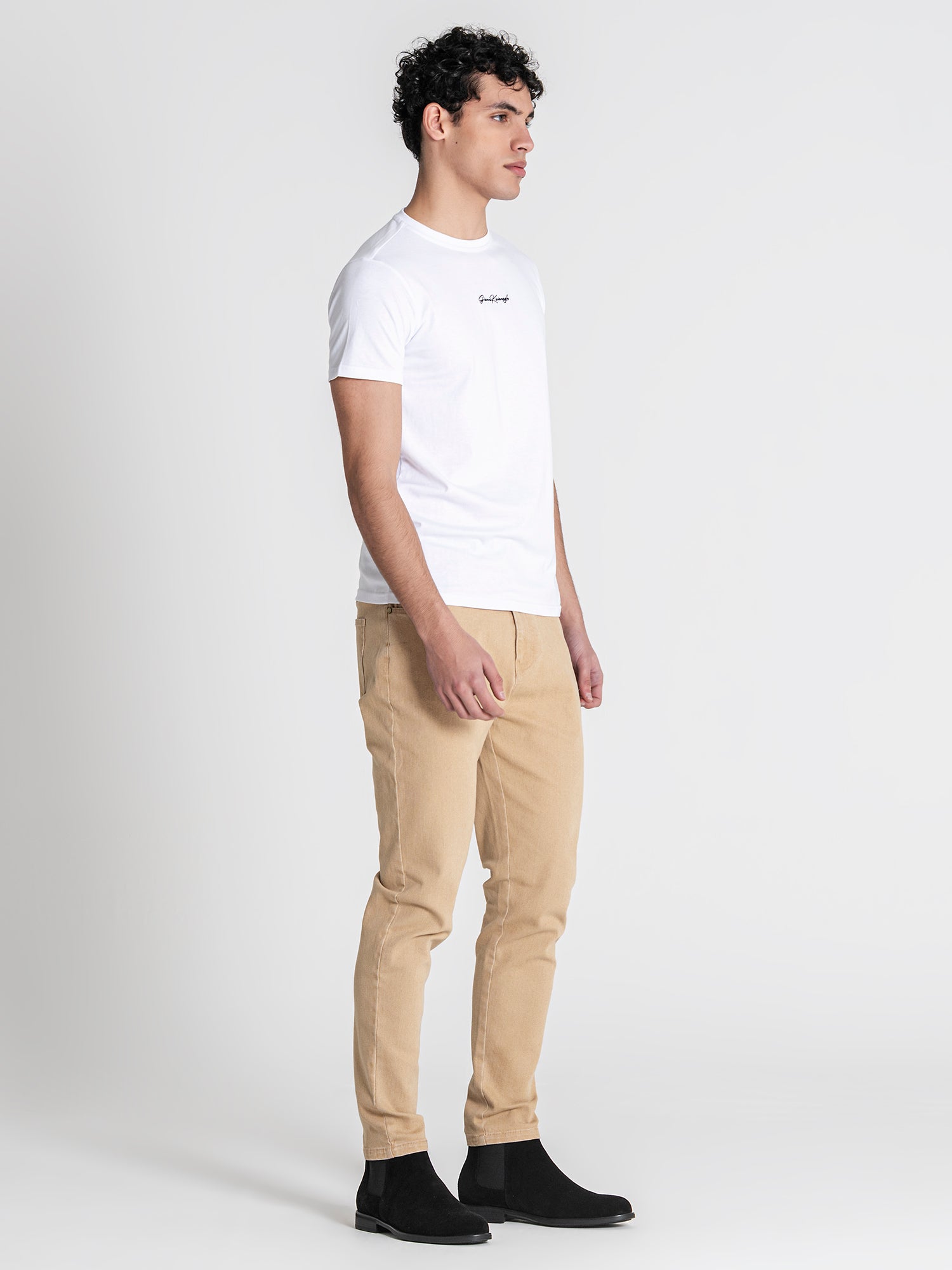 t-shirts / White Signature Tee