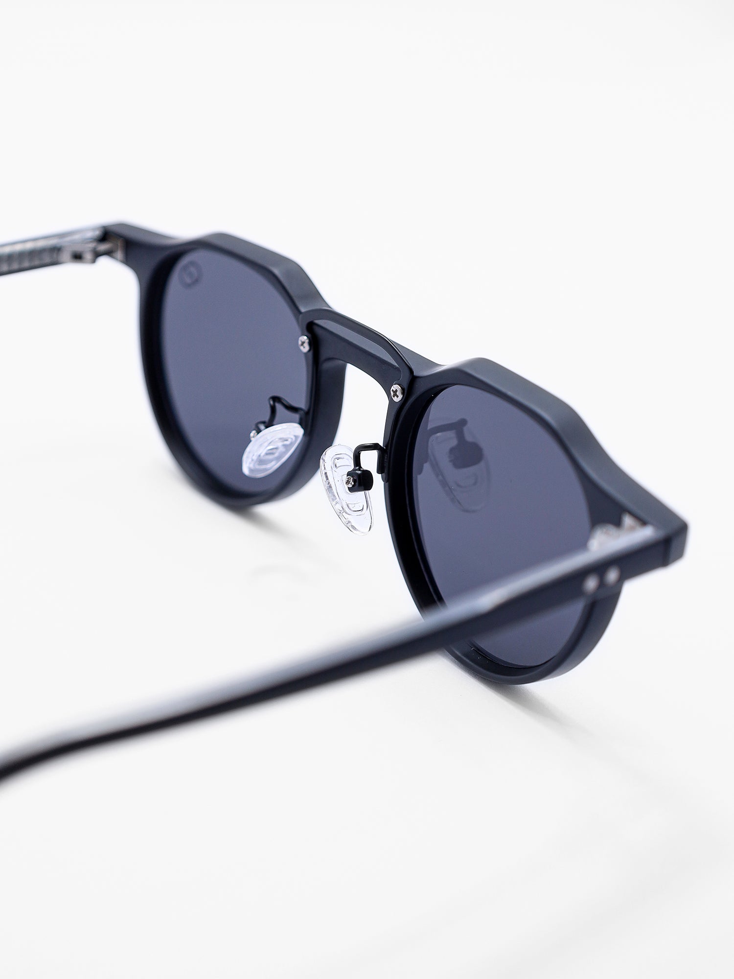 sunglasses / Black Azora Sunglasses