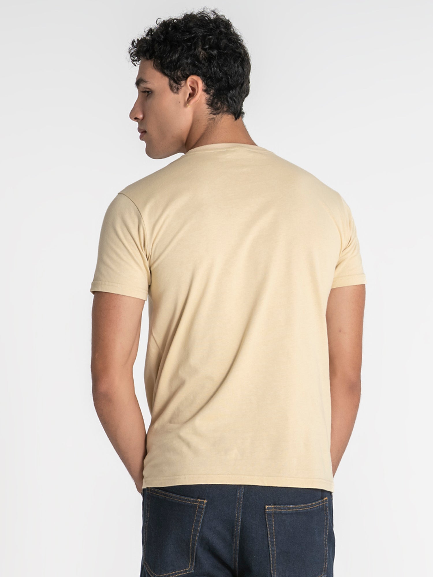 t-shirts / Beige Essence Micro Tee