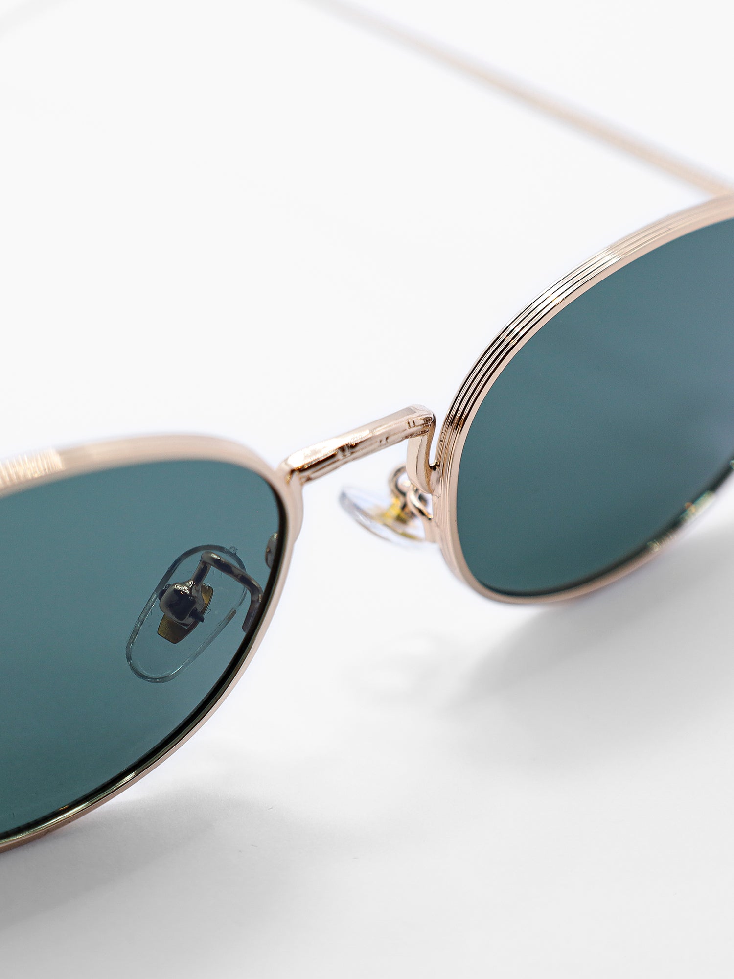 sunglasses / Gold Elvaris Sunglasses