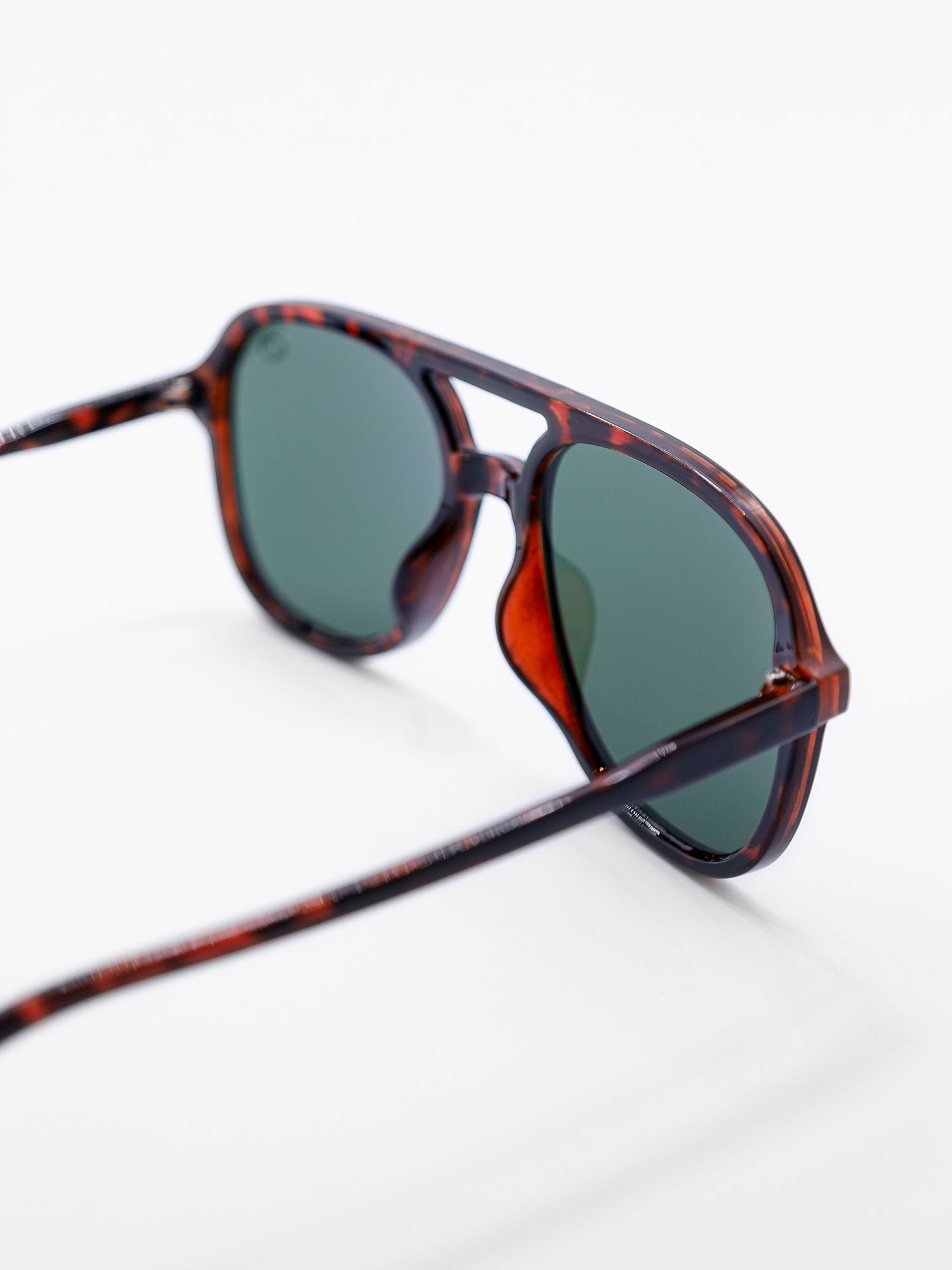 sunglasses / Green Lioris Sunglasses