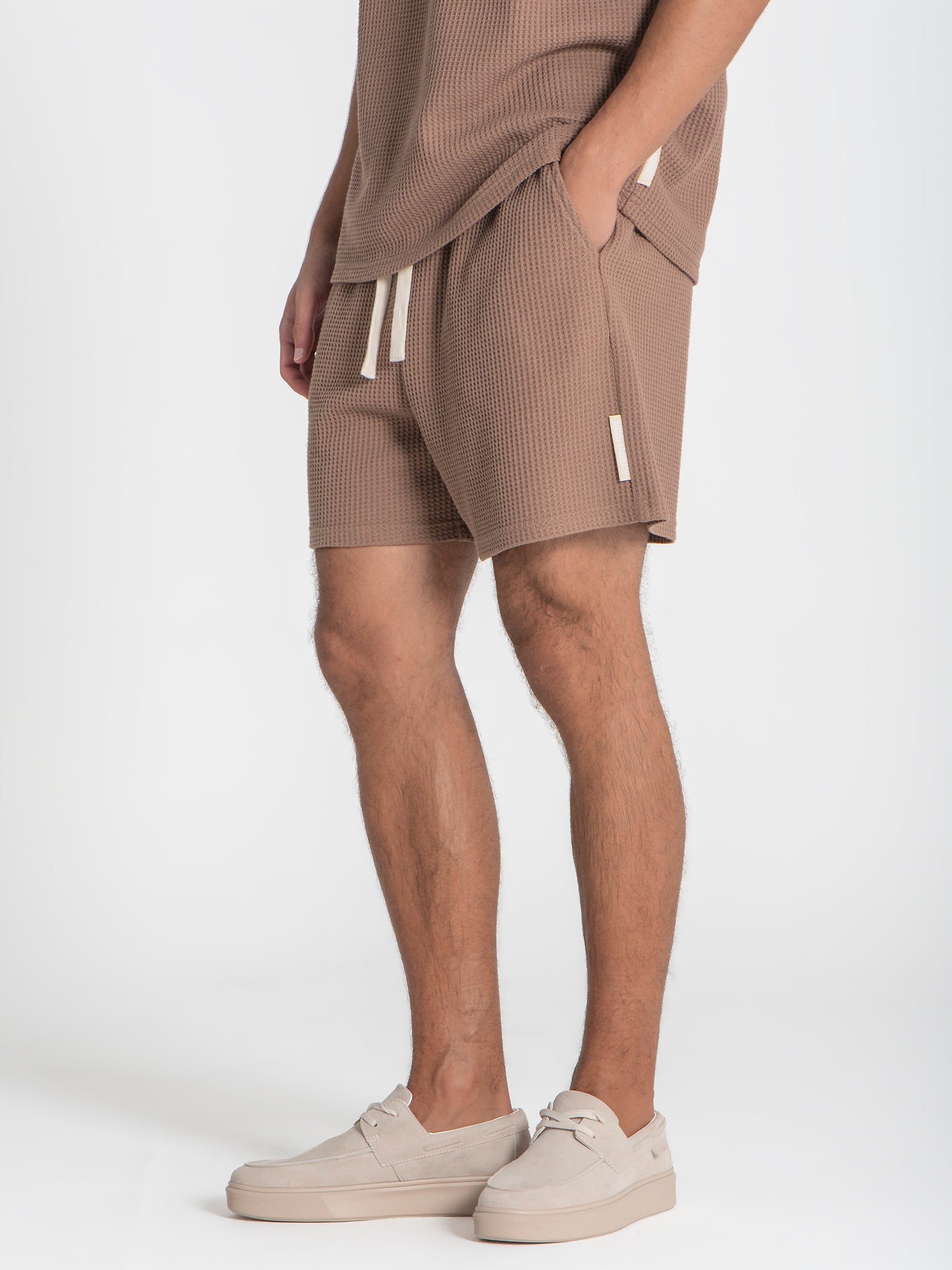 shorts / Taupe Sense Shorts