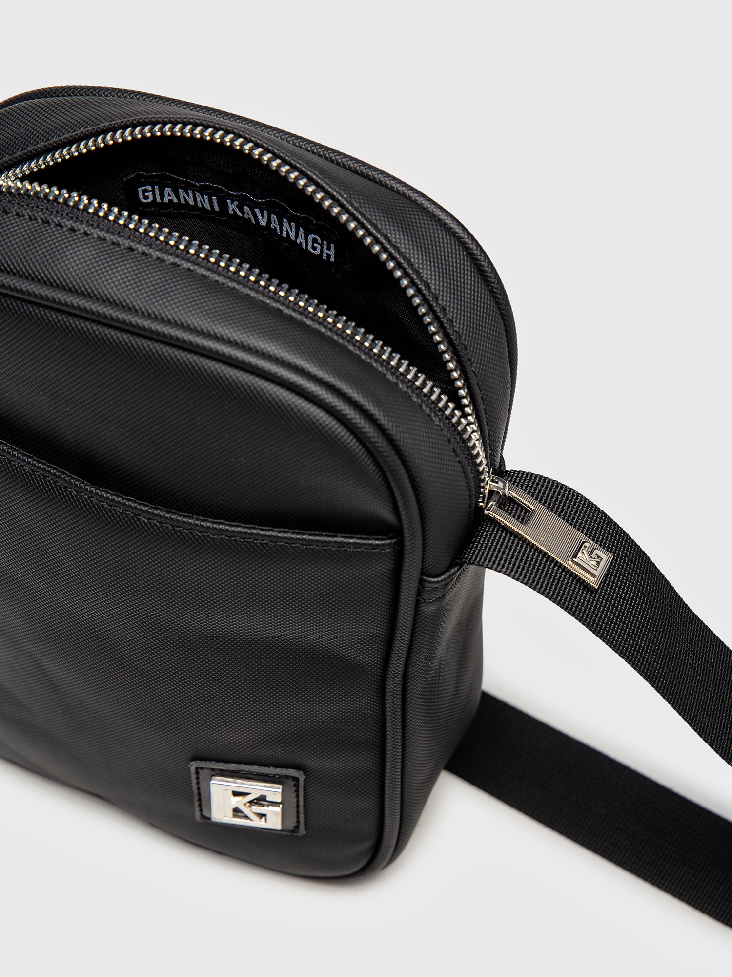 bags / Black iD Vertical Shoulder Bag
