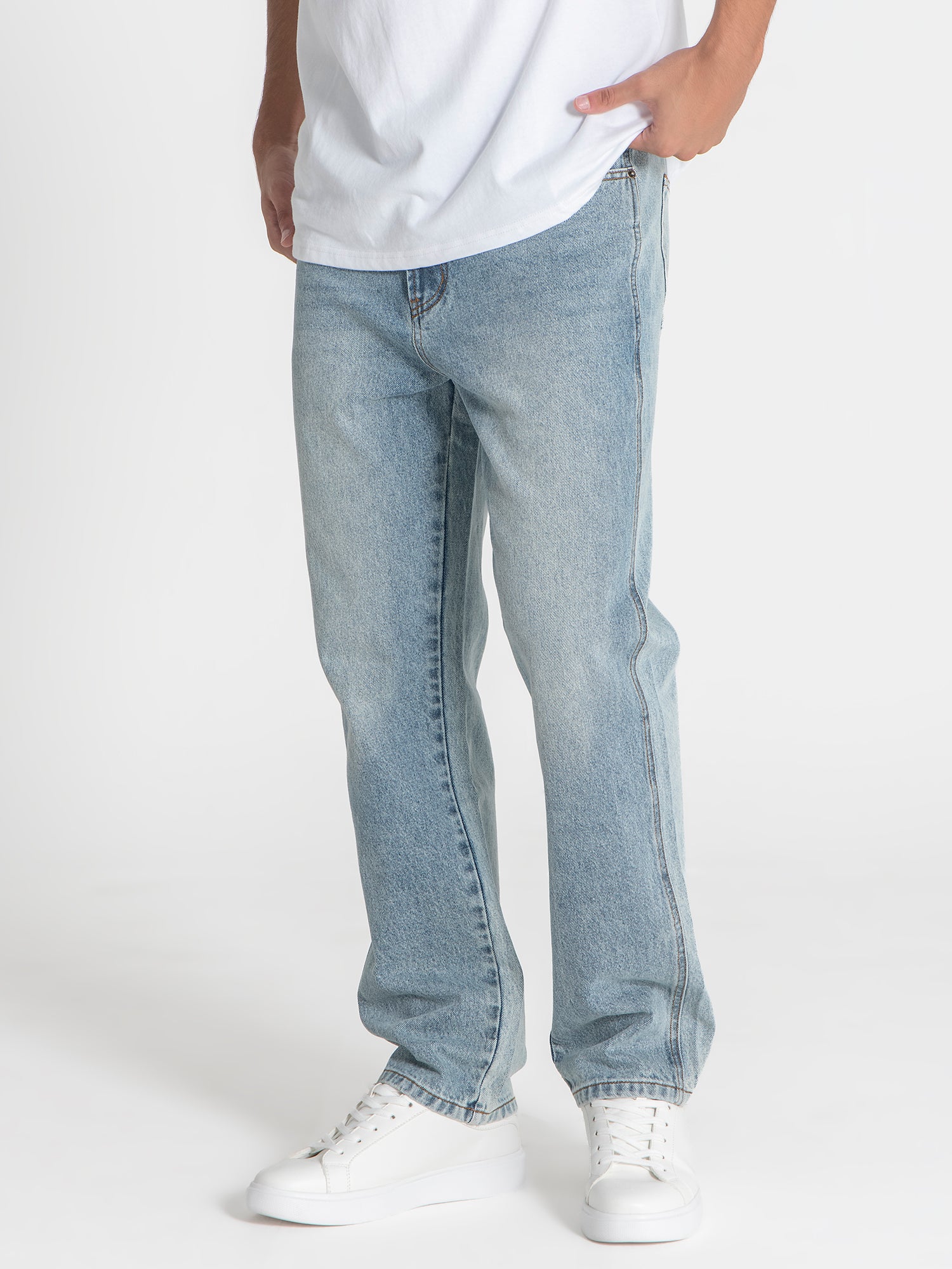 jeans / Light Blue Wash Jeans