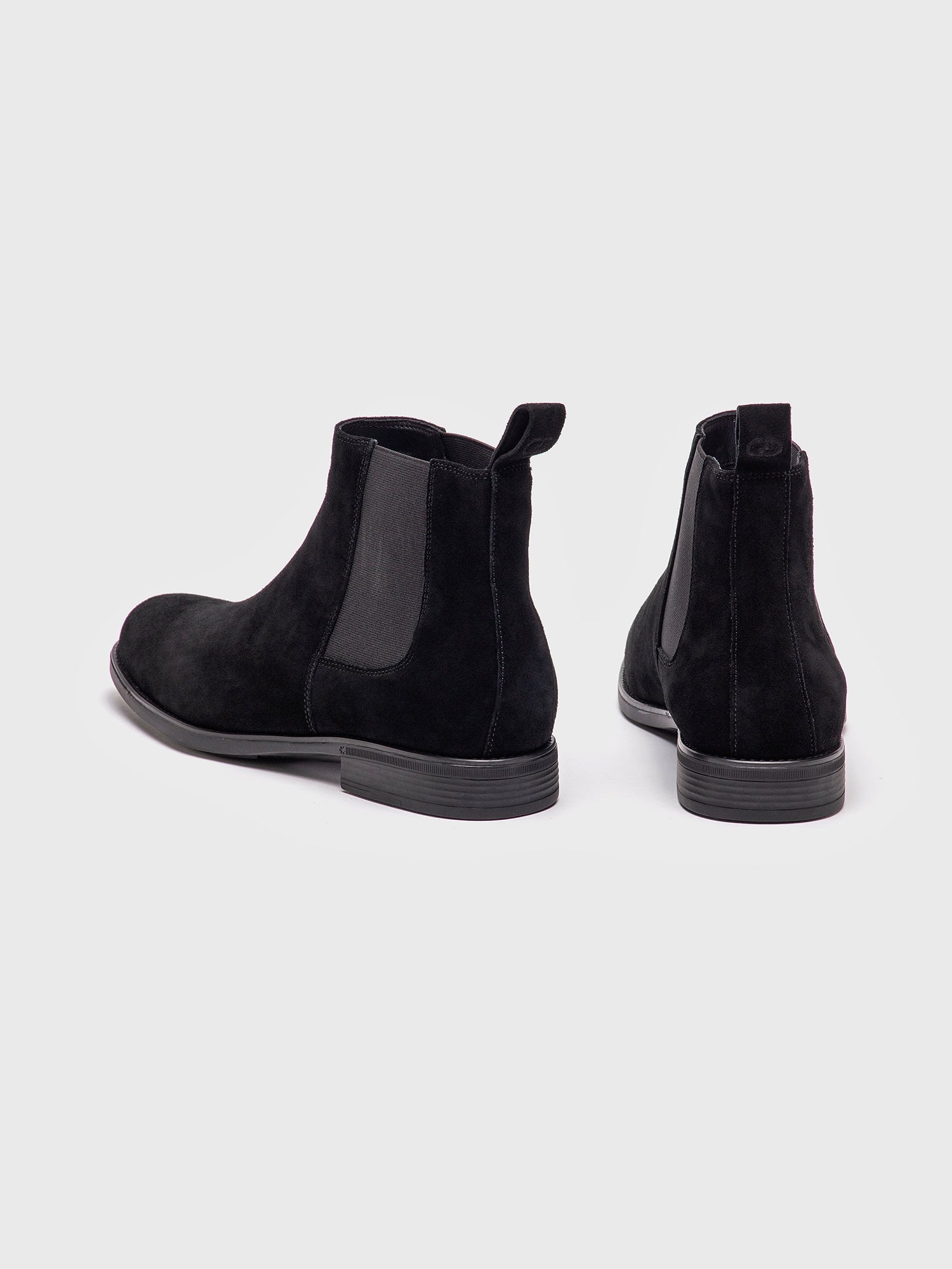 sneakers / Black Smart Boots