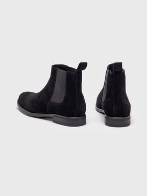 sneakers / Black Smart Boots
