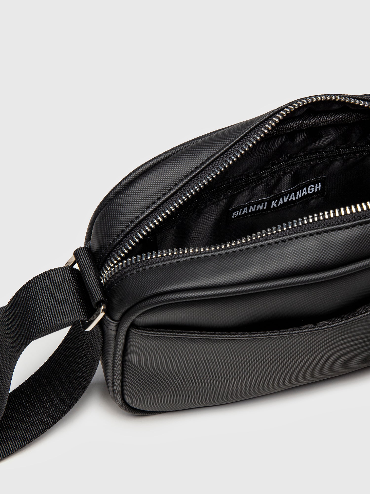 bags / Black iD Shoulder Bag