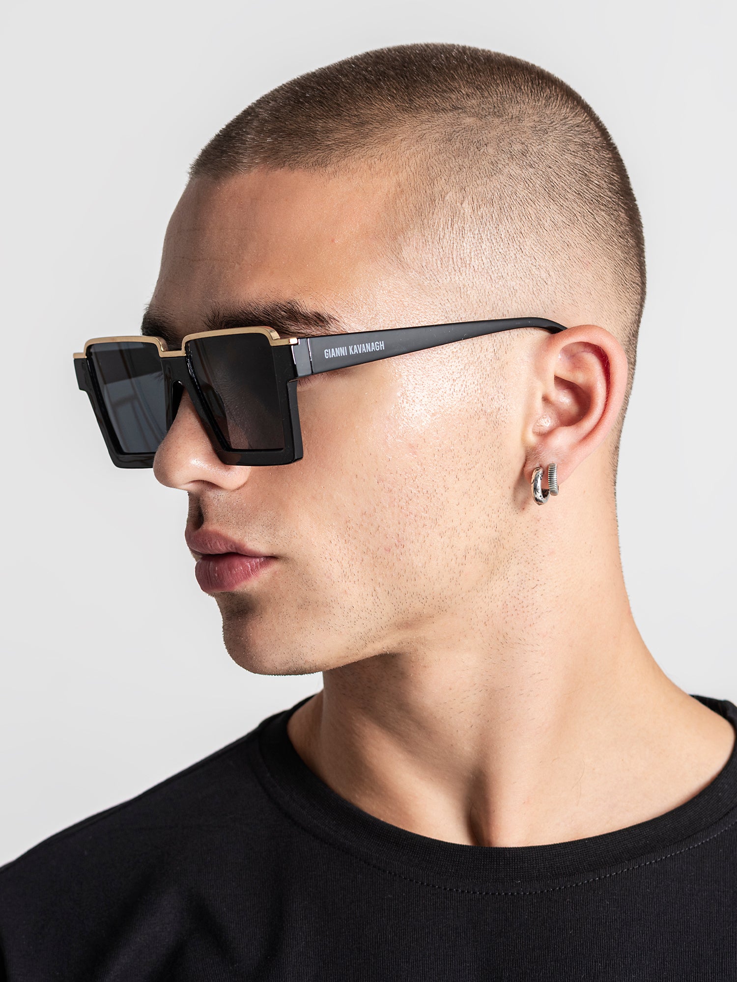 sunglasses / Black Visionary Sunglasses