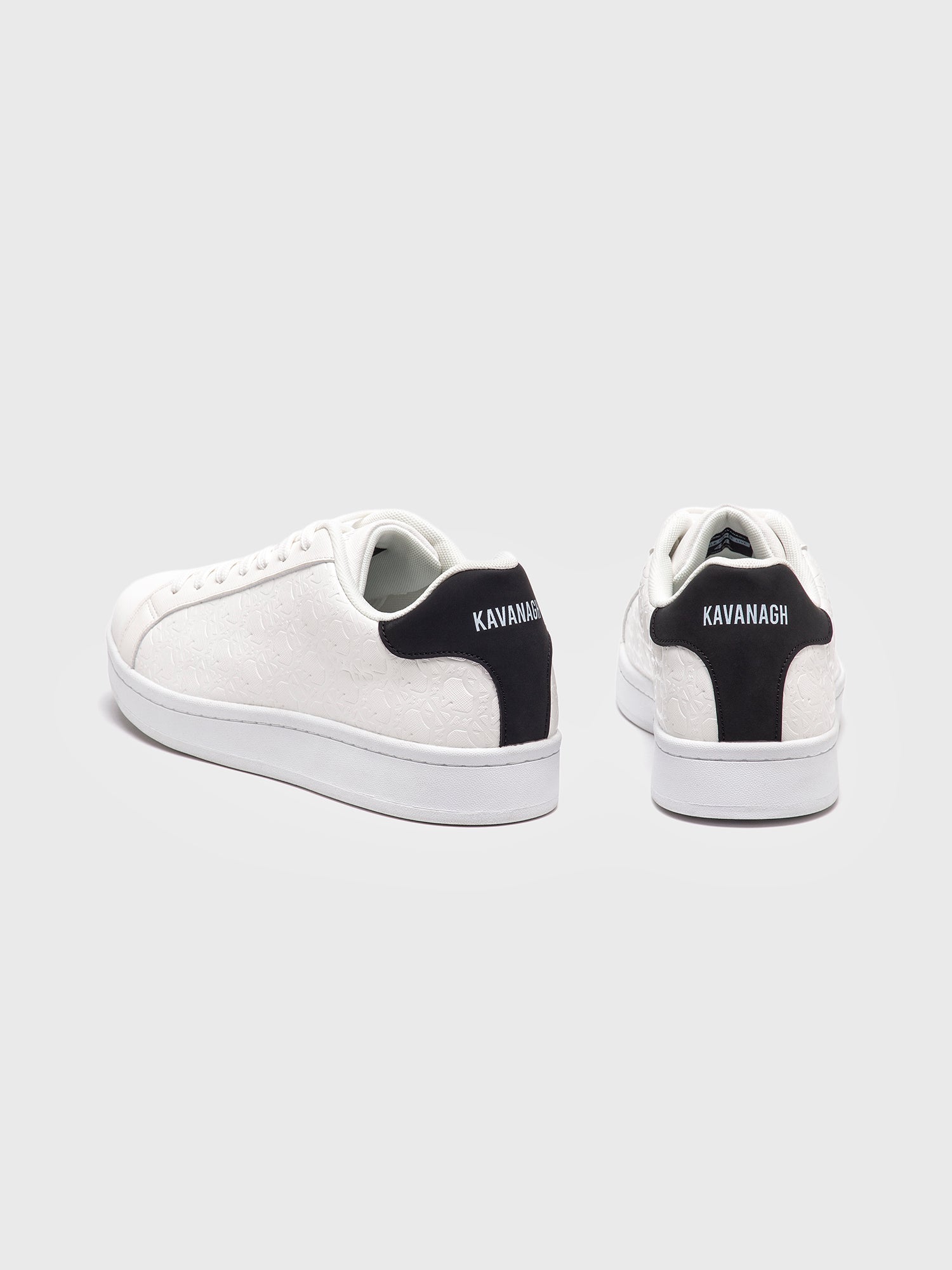 sneakers / White Insignia Sneakers